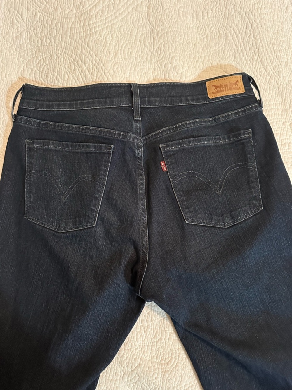 Levi's Women’s 505 Dark Wash Straight Jeans 6